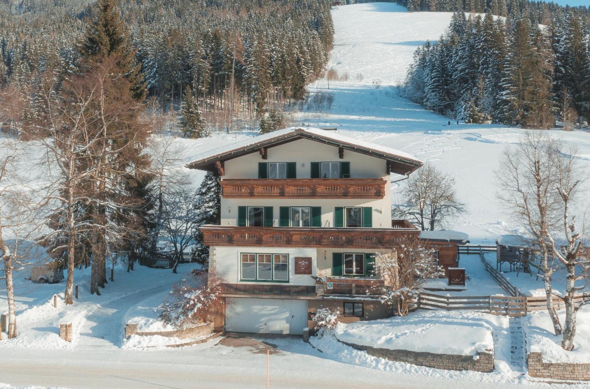 Apartment Alpenchalet Basecamp 1 *